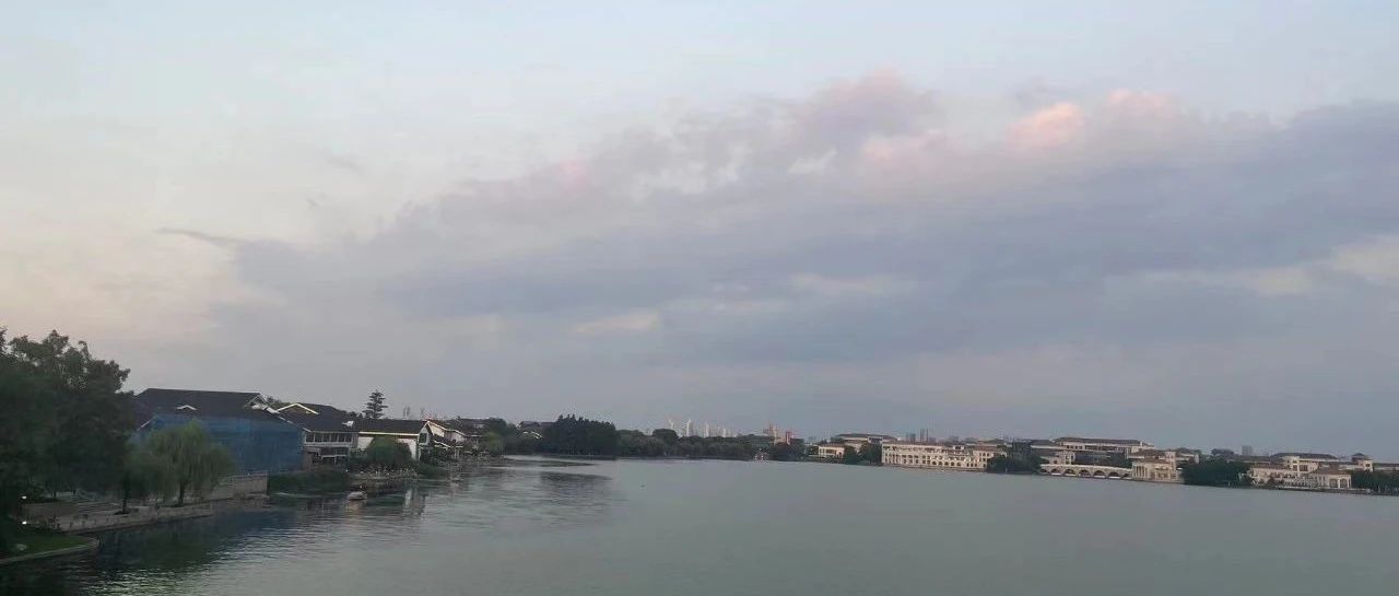 Featured image of post 微信办公几时休